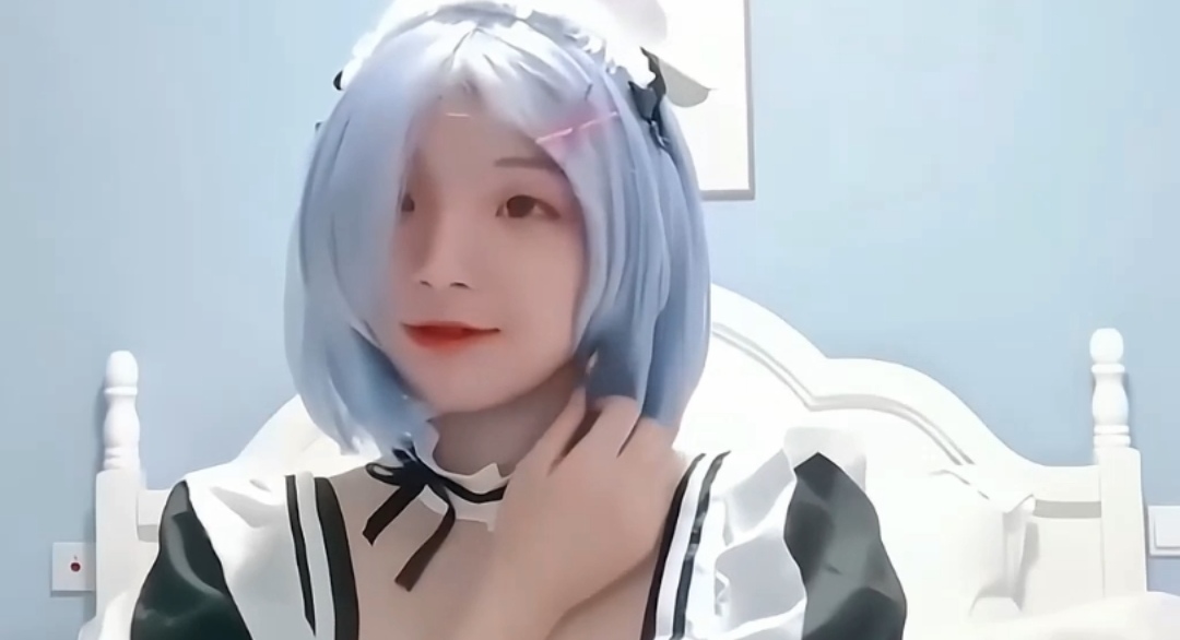 女仆装水晶棒激情自慰